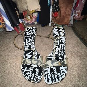 Vintage Y2K (rare) Nine West graffiti heels with clear strap and unique shape